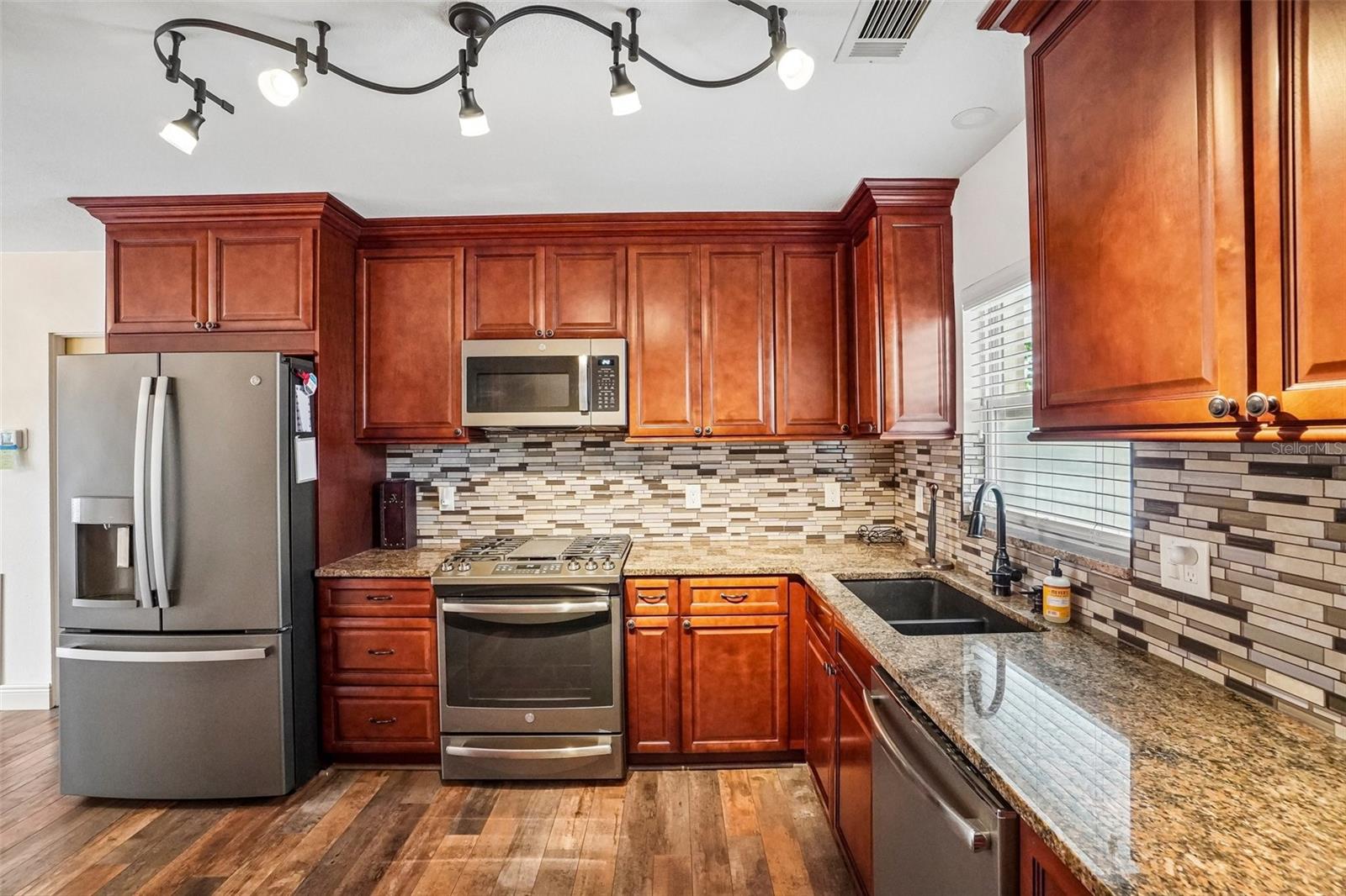 NEWPORT UNIT 5 - Residential