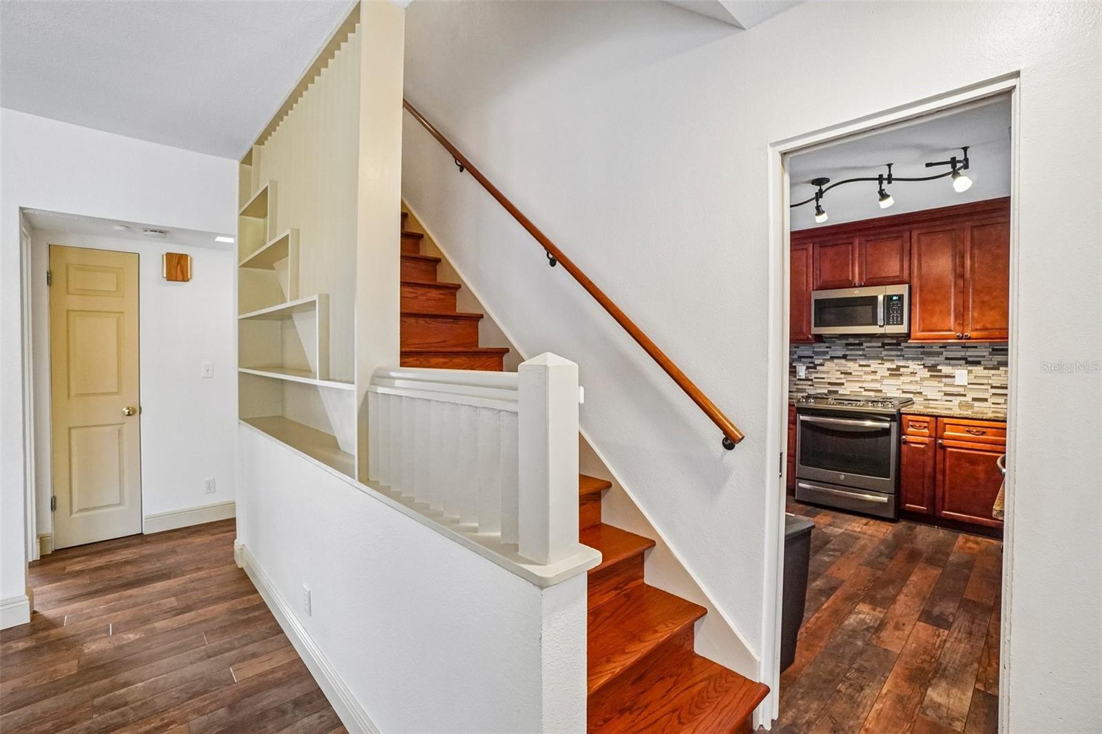 NEWPORT UNIT 5 - Residential