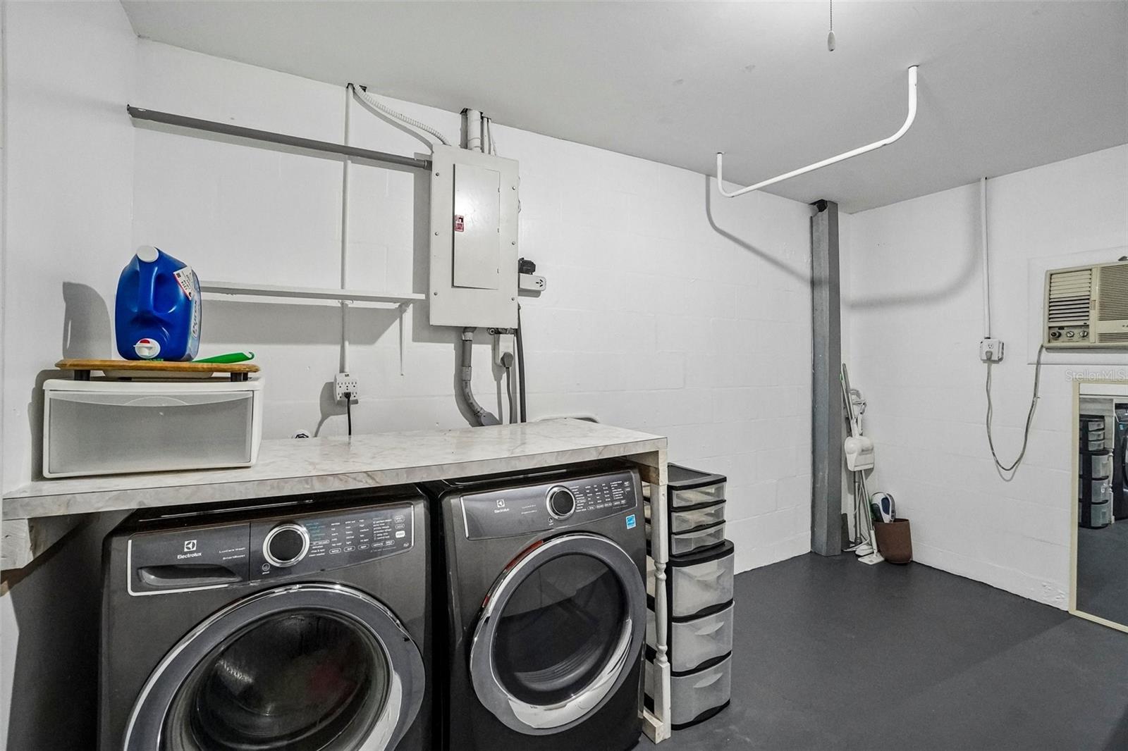 NEWPORT UNIT 5 - Residential
