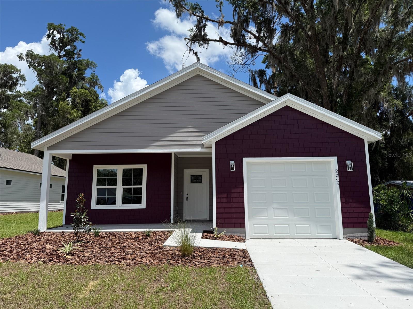 2027 SE 45 TERRACE