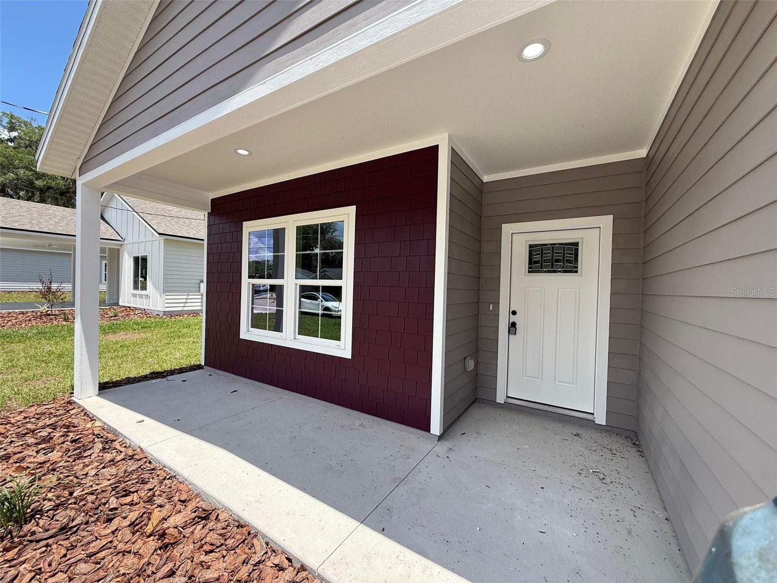2027 SE 45 TERRACE