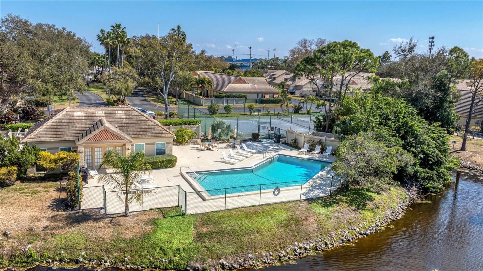 LAKEBRIDGE PH II & III - Residential Lease