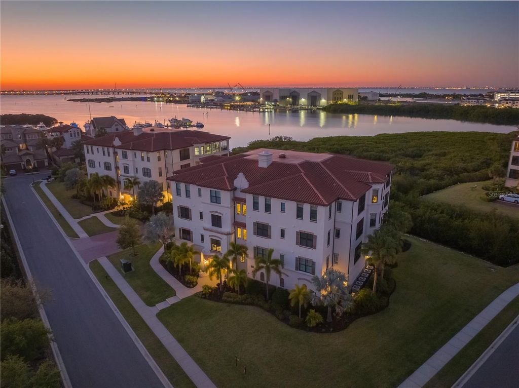 Photo of 4905 CASPAR WHITNEY PLACE #401, TAMPA, FL 33616 (MLS # T3434816)