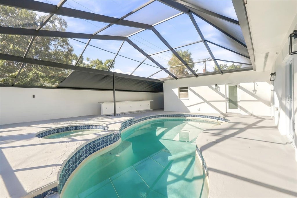 Photo of 3112 S Julia Circle, Tampa, FL 33629 (MLS # TB8555431)