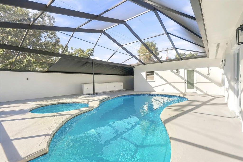 Photo of 3112 S Julia Circle, Tampa, FL 33629 (MLS # TB8555431)