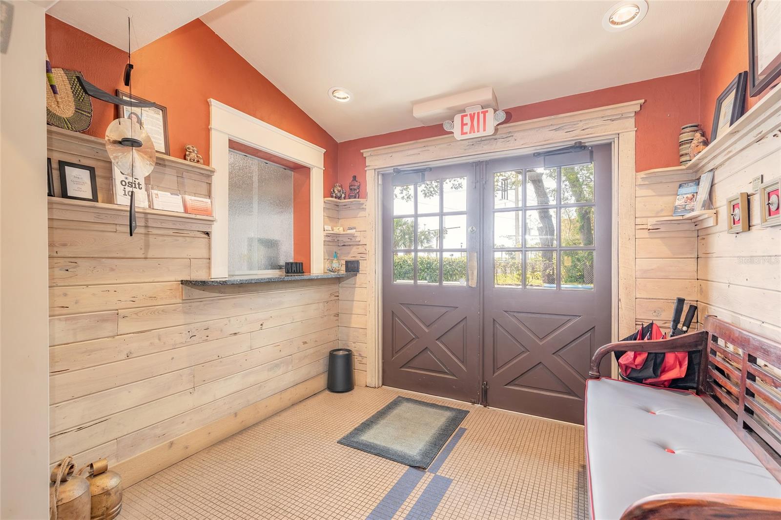 WALKERS HOLLY HILL - Commercial Sale