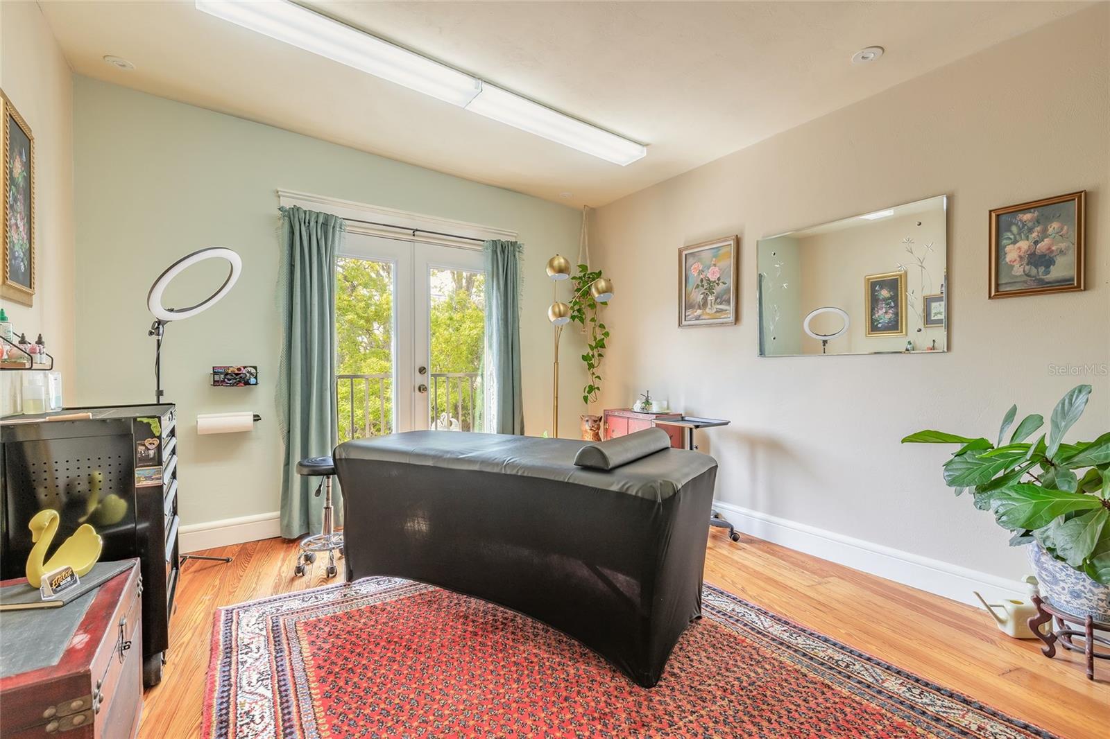 WALKERS HOLLY HILL - Commercial Sale