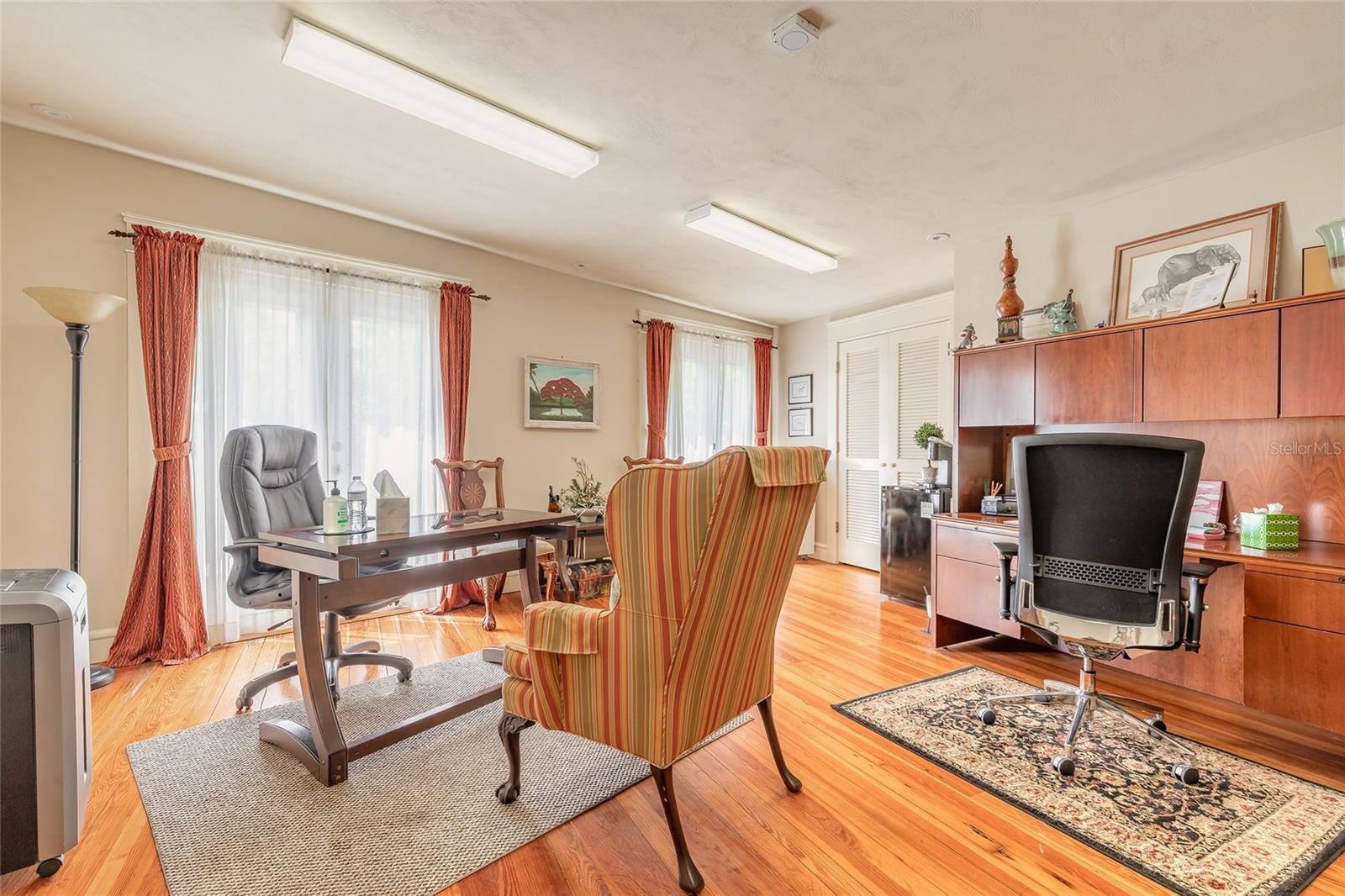 WALKERS HOLLY HILL - Commercial Sale