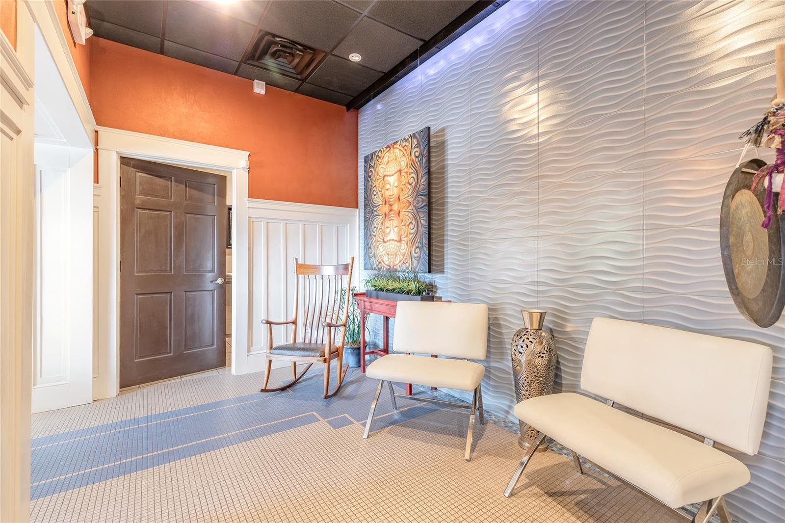 WALKERS HOLLY HILL - Commercial Sale