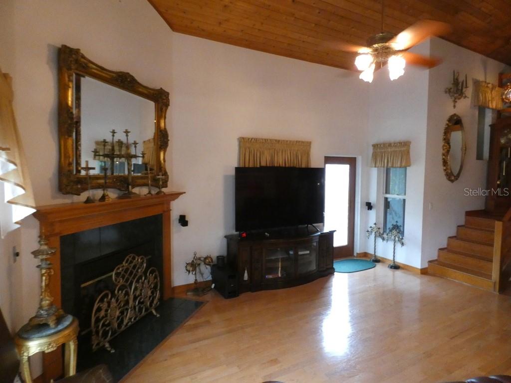 WEEKI WACHEE GARDENS ADD - Residential