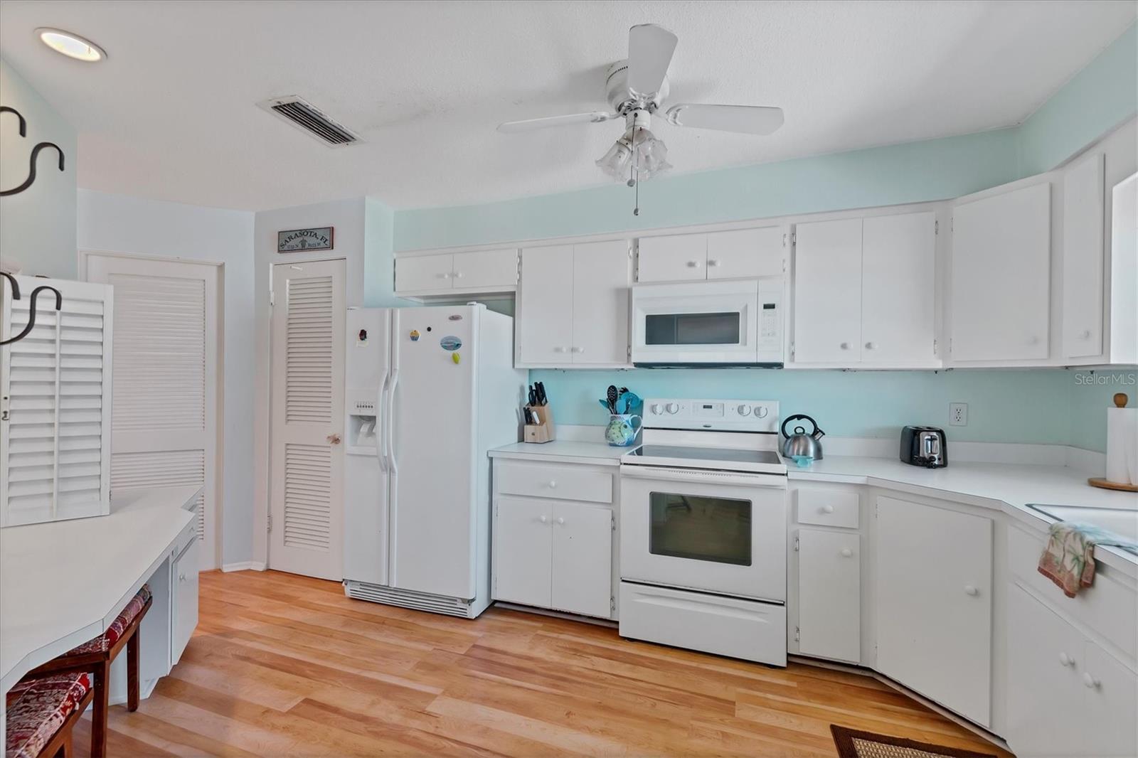 MARK TWAIN - Residential Lease