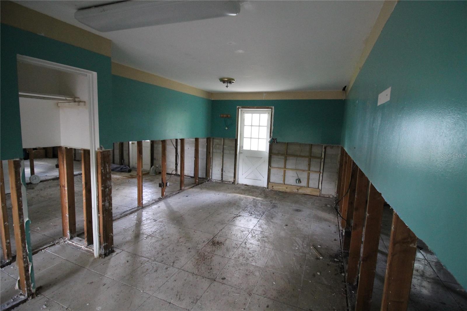 CAUSEWAY BLVD SUB 2 - Residential Income
