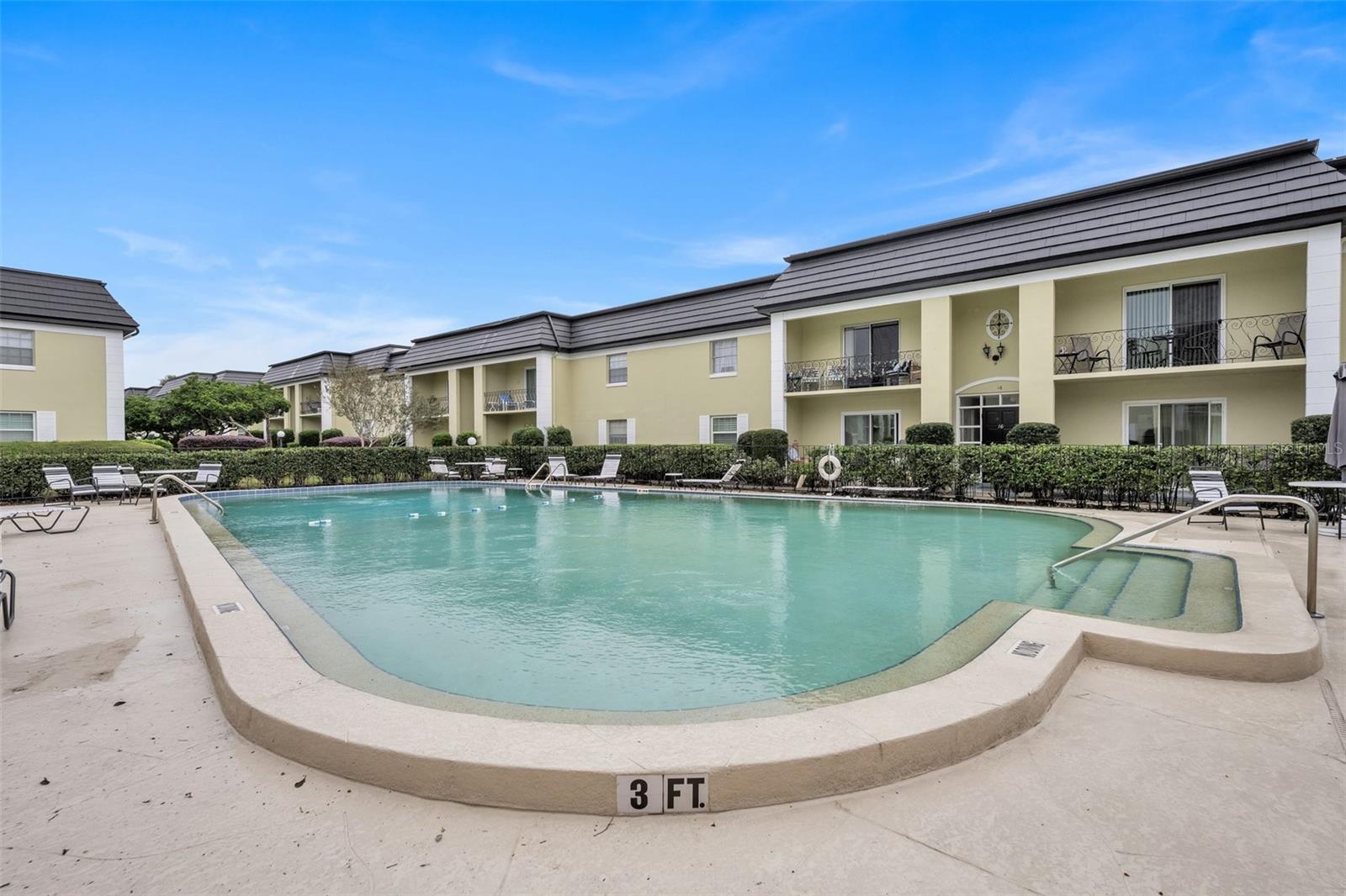 CHATEAUX DU LAC - Residential