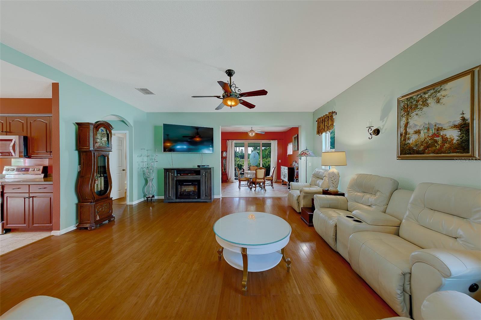 TIMBER GREENS PH 03 - Residential