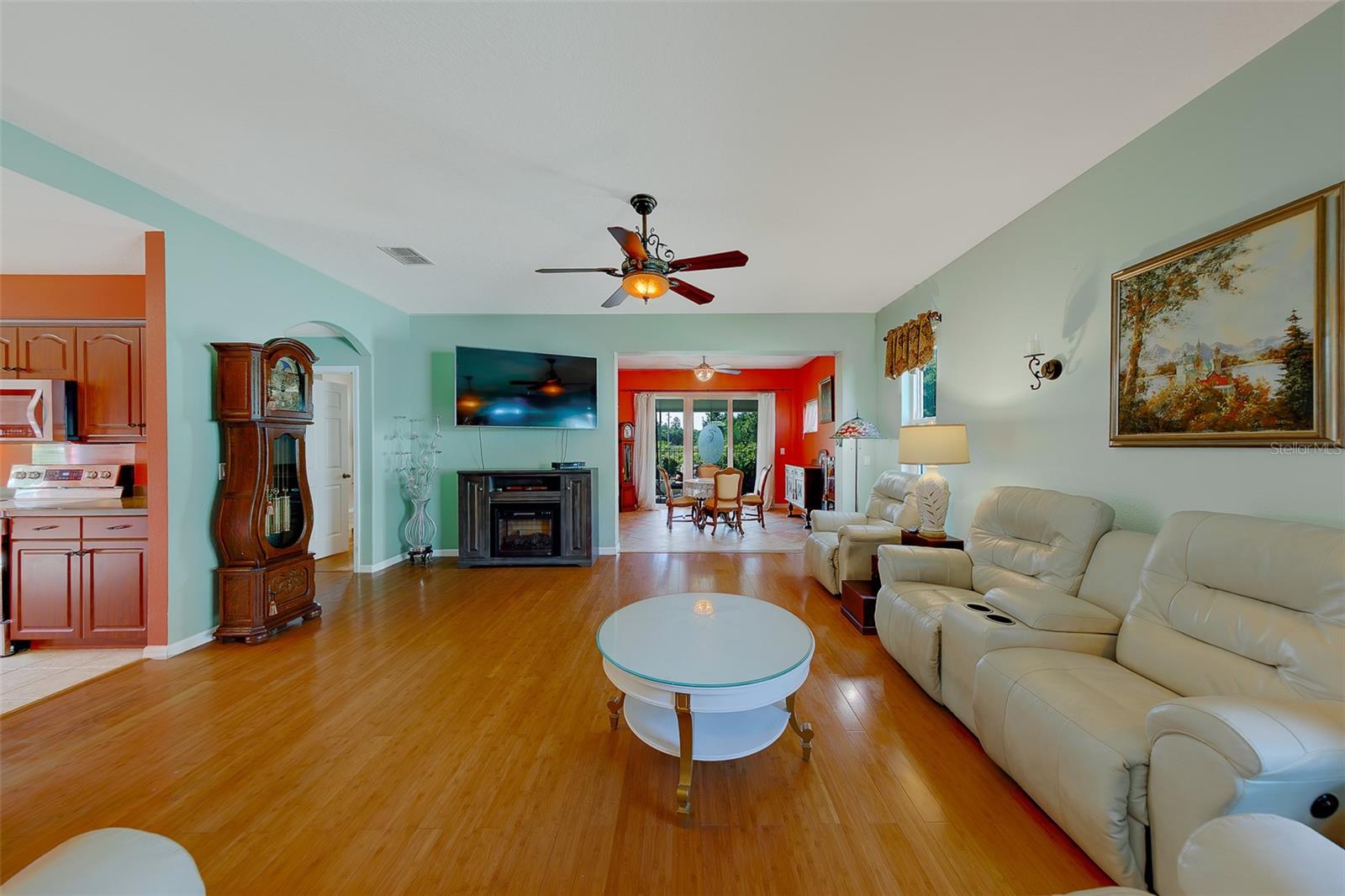 TIMBER GREENS PH 03 - Residential