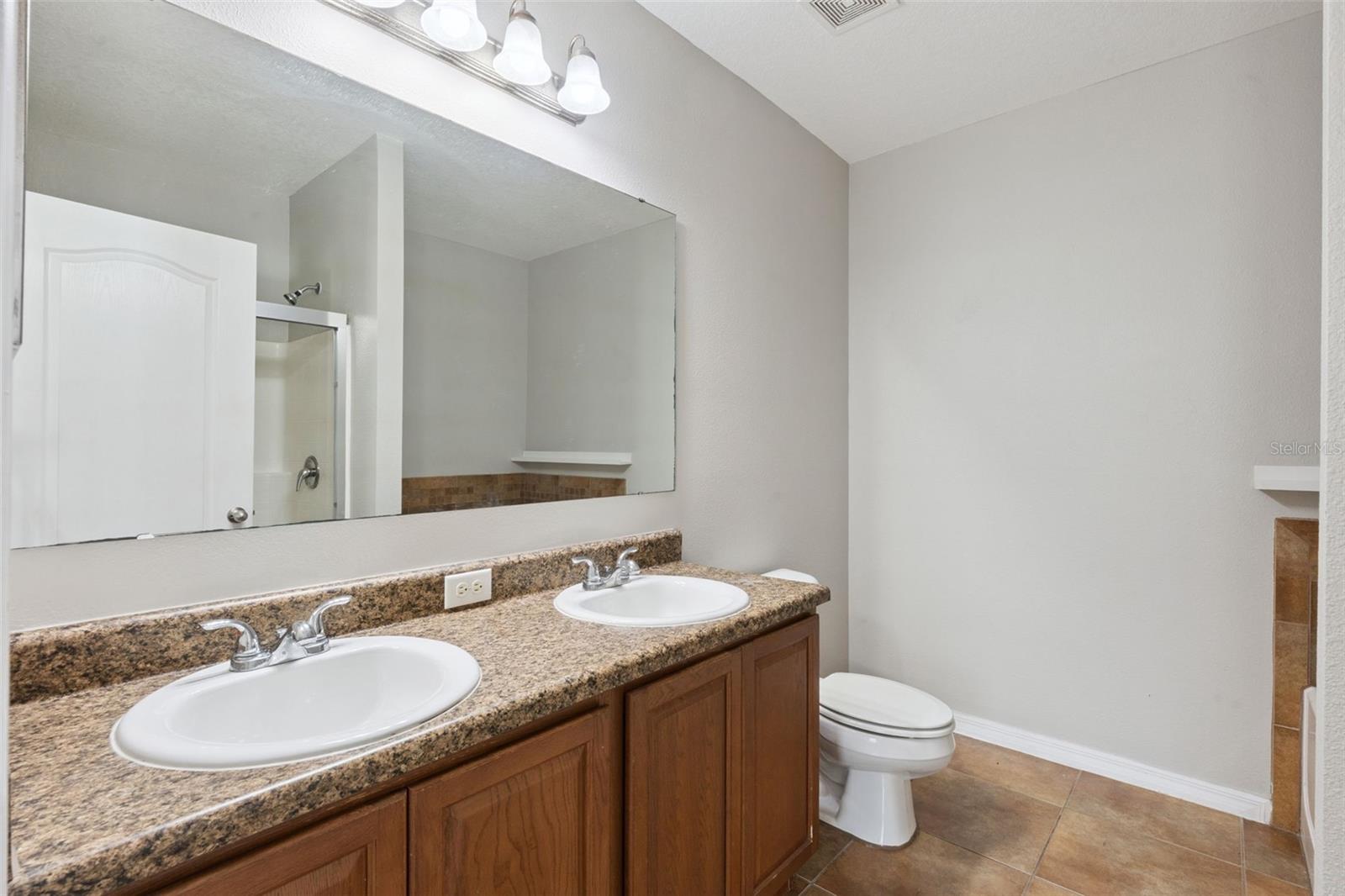 LIBERTY SQUARE - Residential