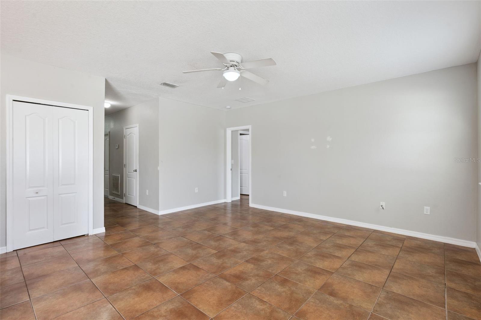 LIBERTY SQUARE - Residential