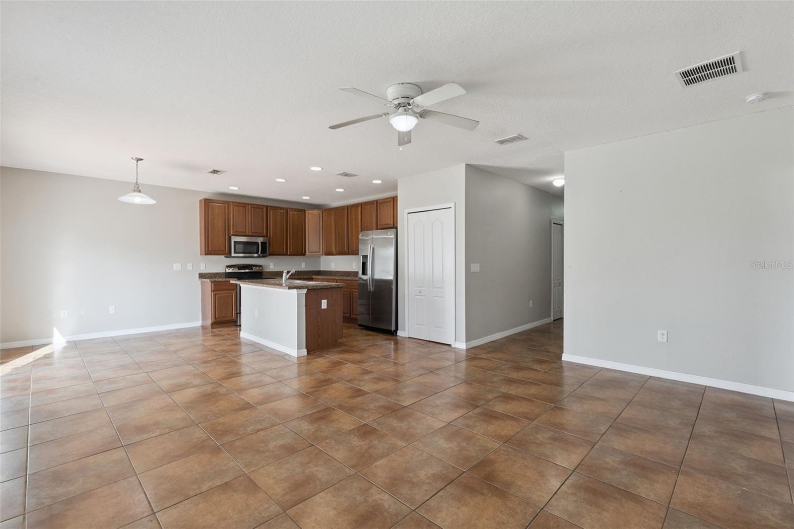 LIBERTY SQUARE - Residential