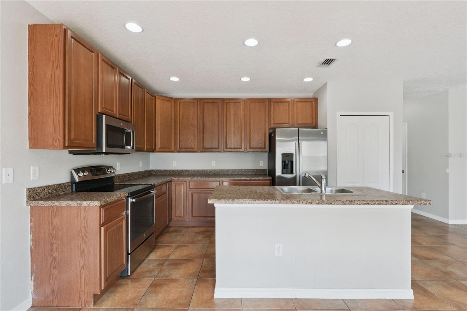 LIBERTY SQUARE - Residential