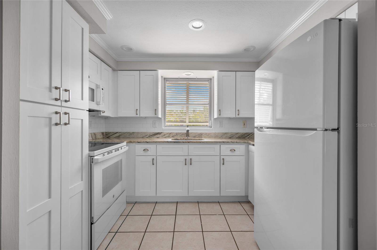 MANASOTA GARDENS - Residential