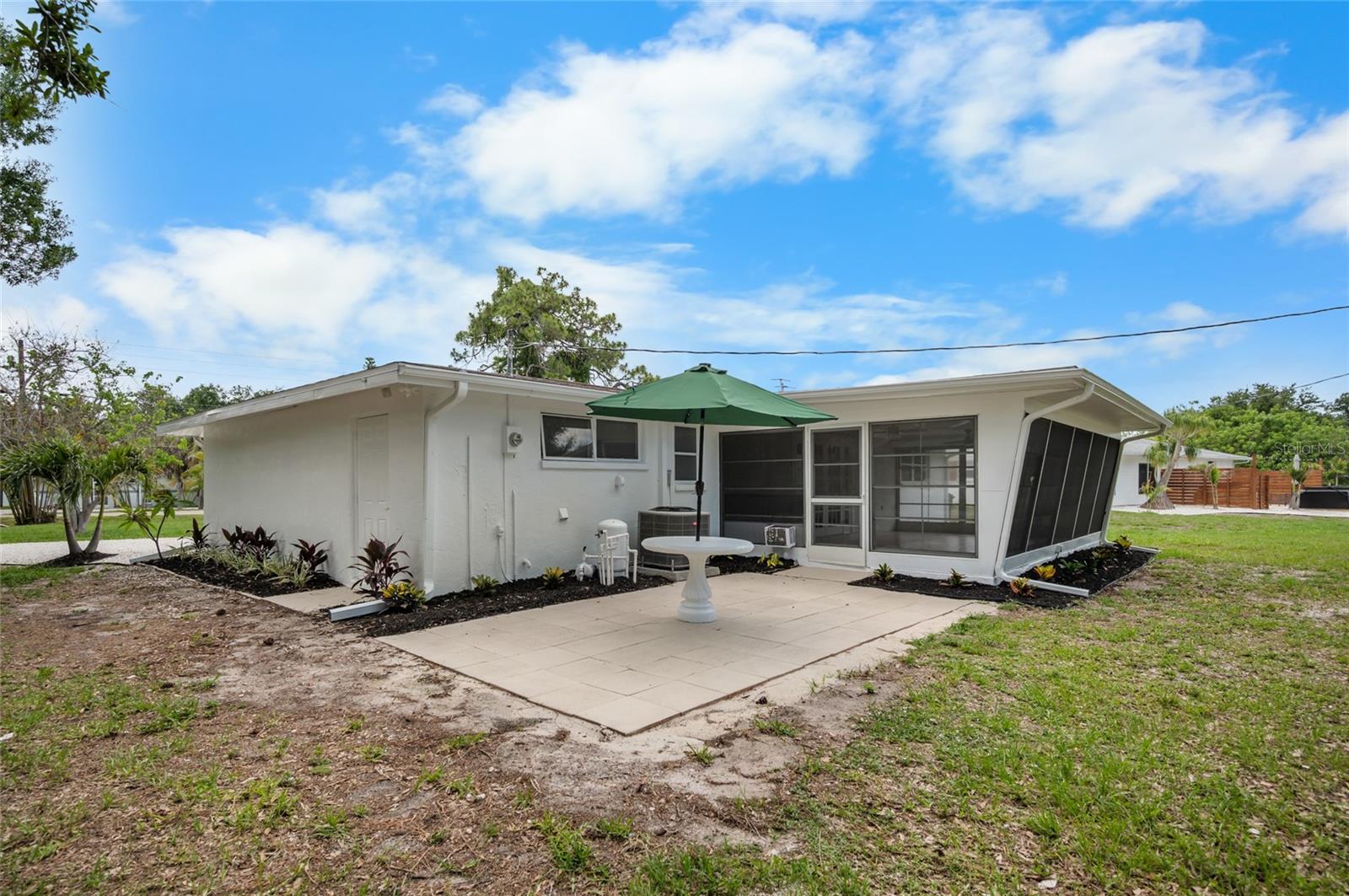 MANASOTA GARDENS - Residential