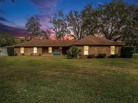 A home in VALRICO