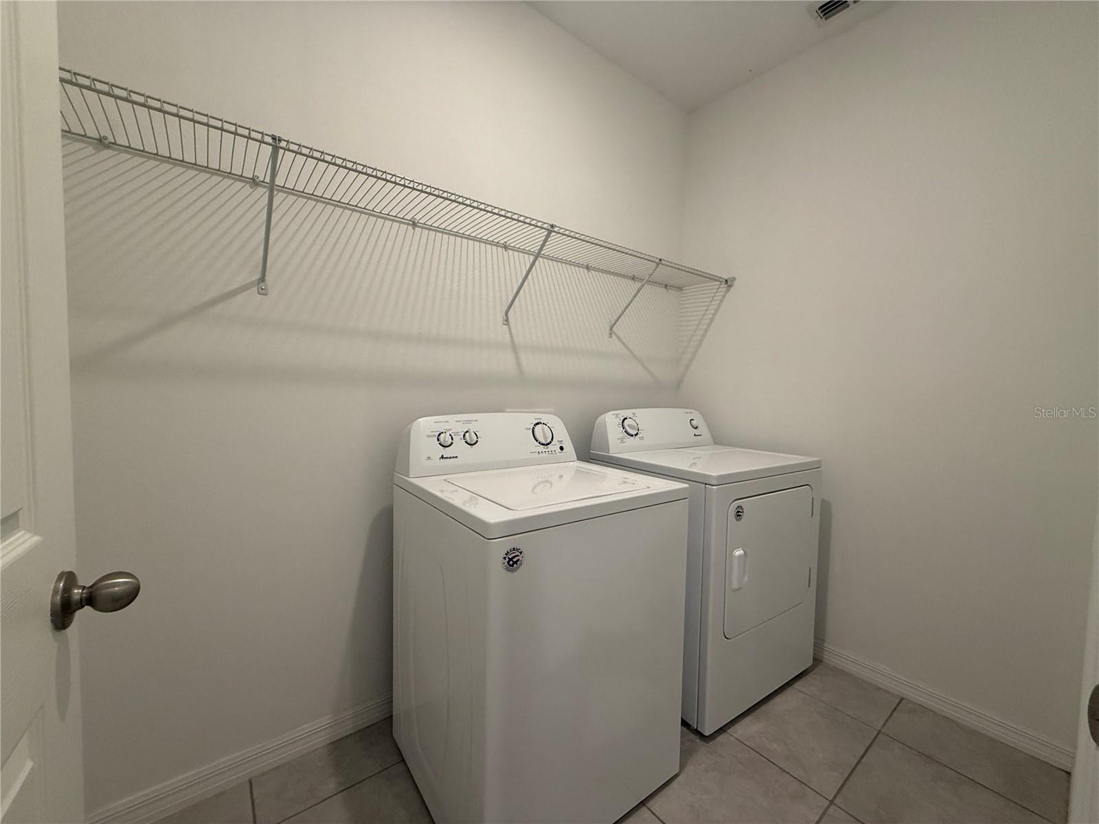 ARBORS/MDW WOODS - Residential Lease