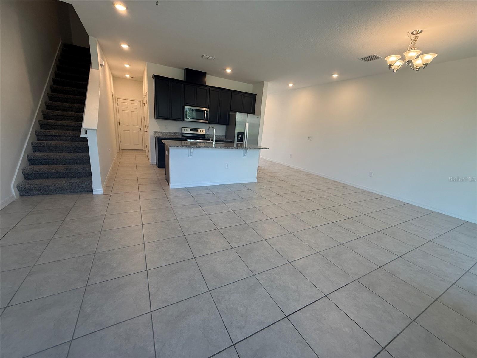 ARBORS/MDW WOODS - Residential Lease