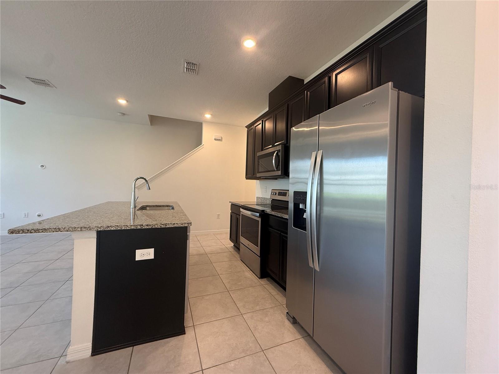 ARBORS/MDW WOODS - Residential Lease