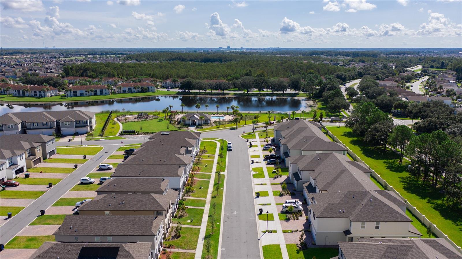 ARBORS/MDW WOODS - Residential Lease