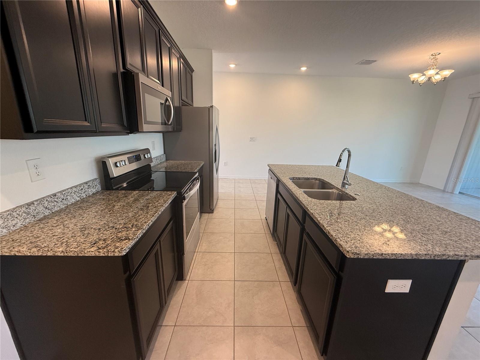 ARBORS/MDW WOODS - Residential Lease