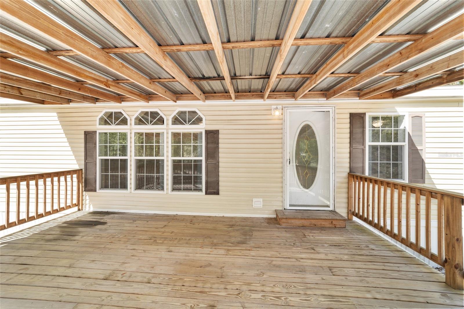 CIRCLE SQUARE RANCHES - Residential