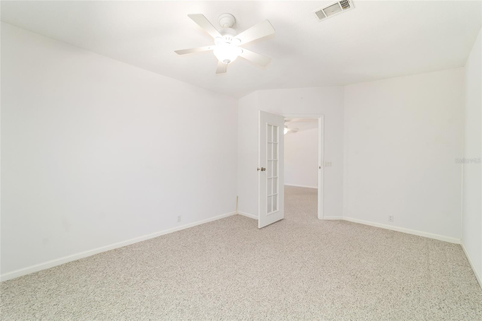 CIRCLE SQUARE RANCHES - Residential