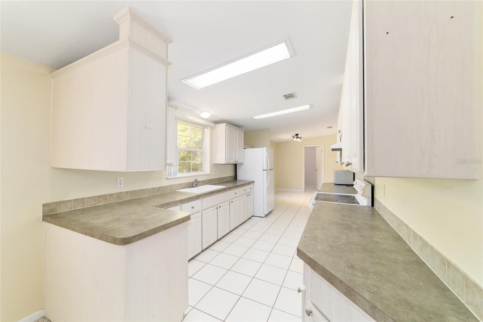 CIRCLE SQUARE RANCHES - Residential