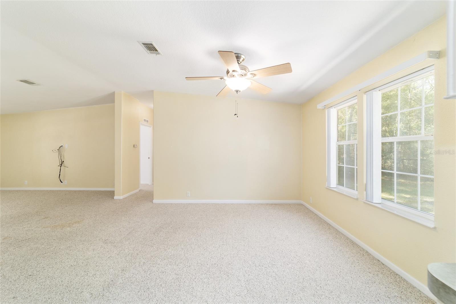 CIRCLE SQUARE RANCHES - Residential