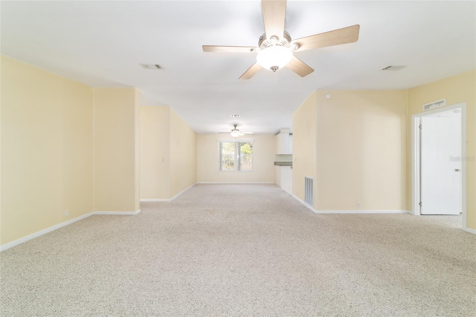 CIRCLE SQUARE RANCHES - Residential