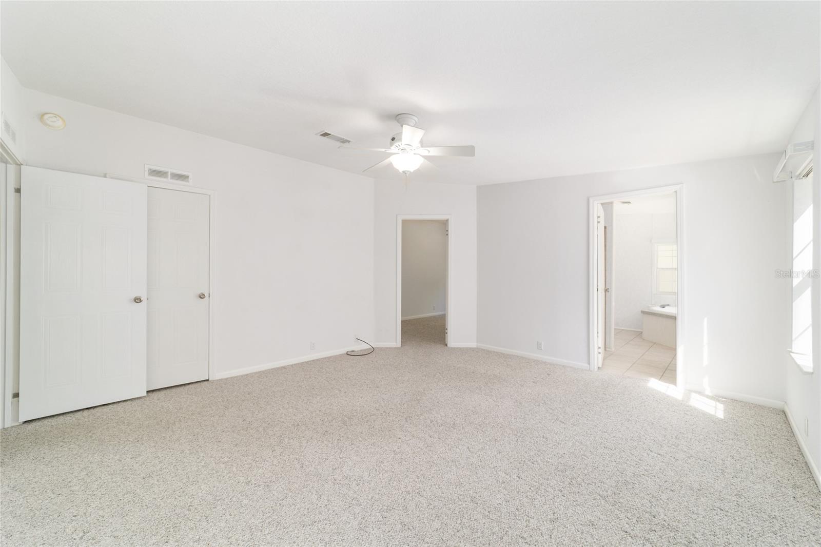 CIRCLE SQUARE RANCHES - Residential