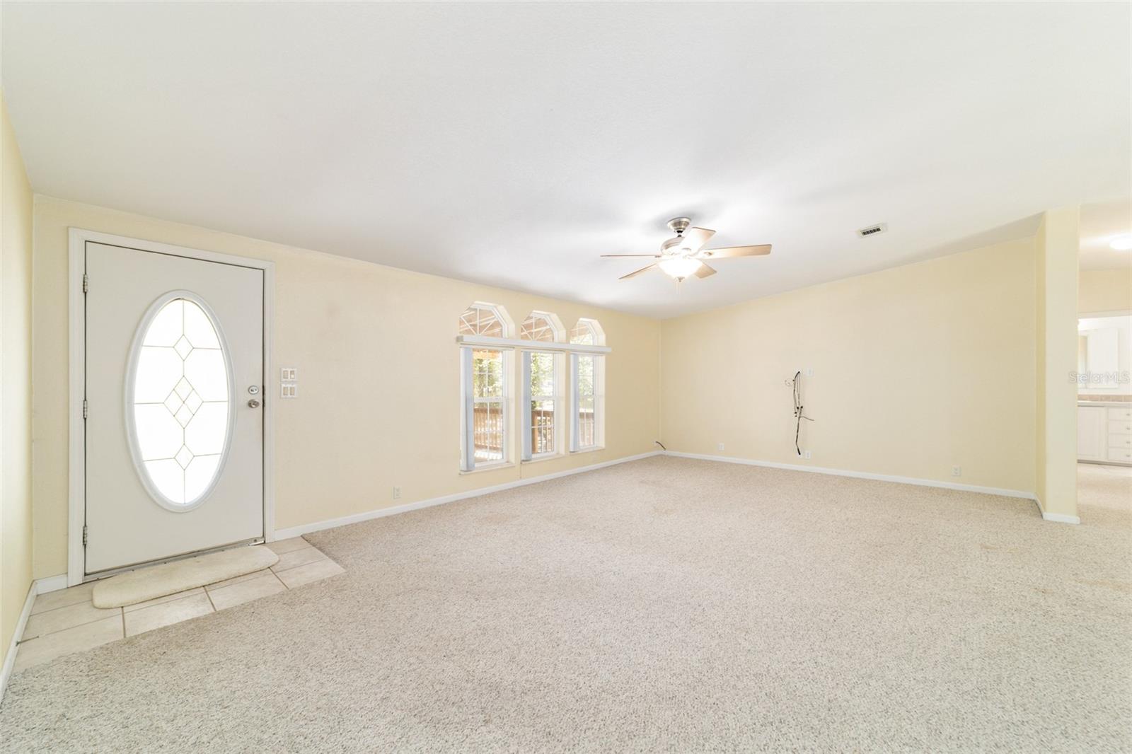 CIRCLE SQUARE RANCHES - Residential