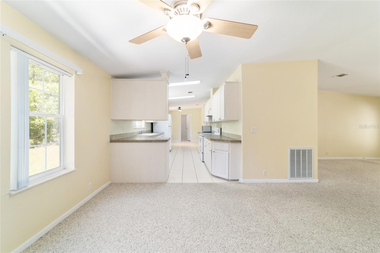 CIRCLE SQUARE RANCHES - Residential