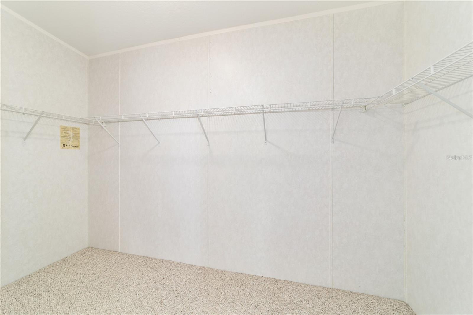 CIRCLE SQUARE RANCHES - Residential