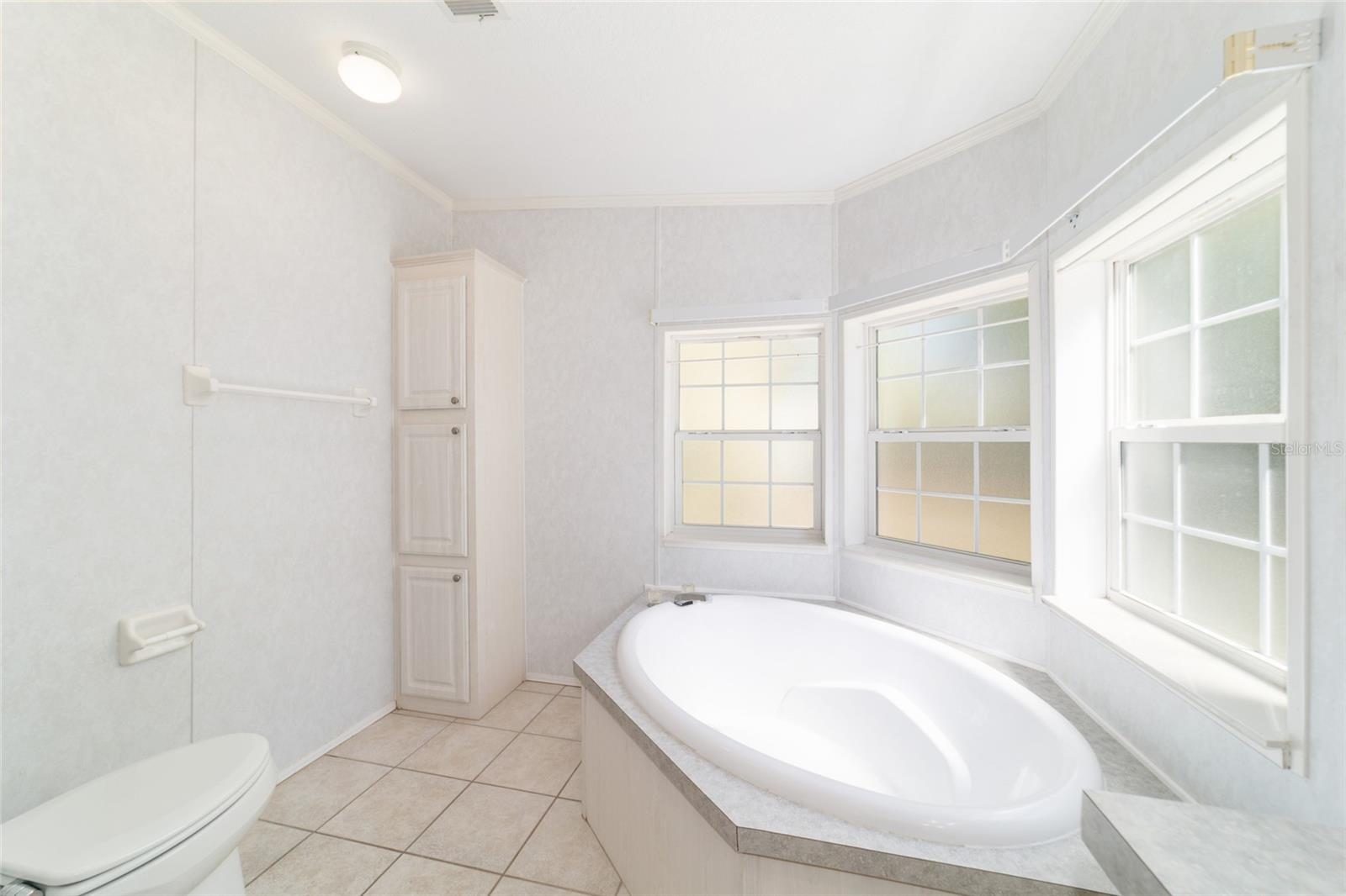 CIRCLE SQUARE RANCHES - Residential