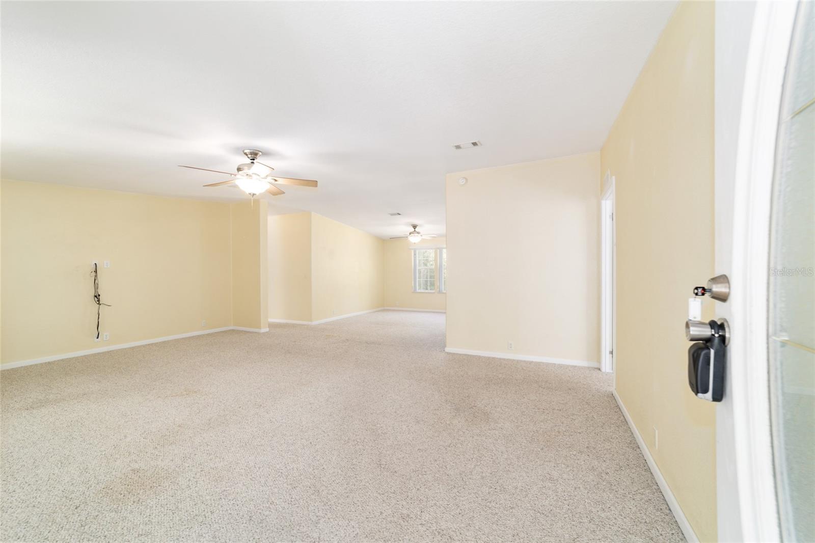 CIRCLE SQUARE RANCHES - Residential