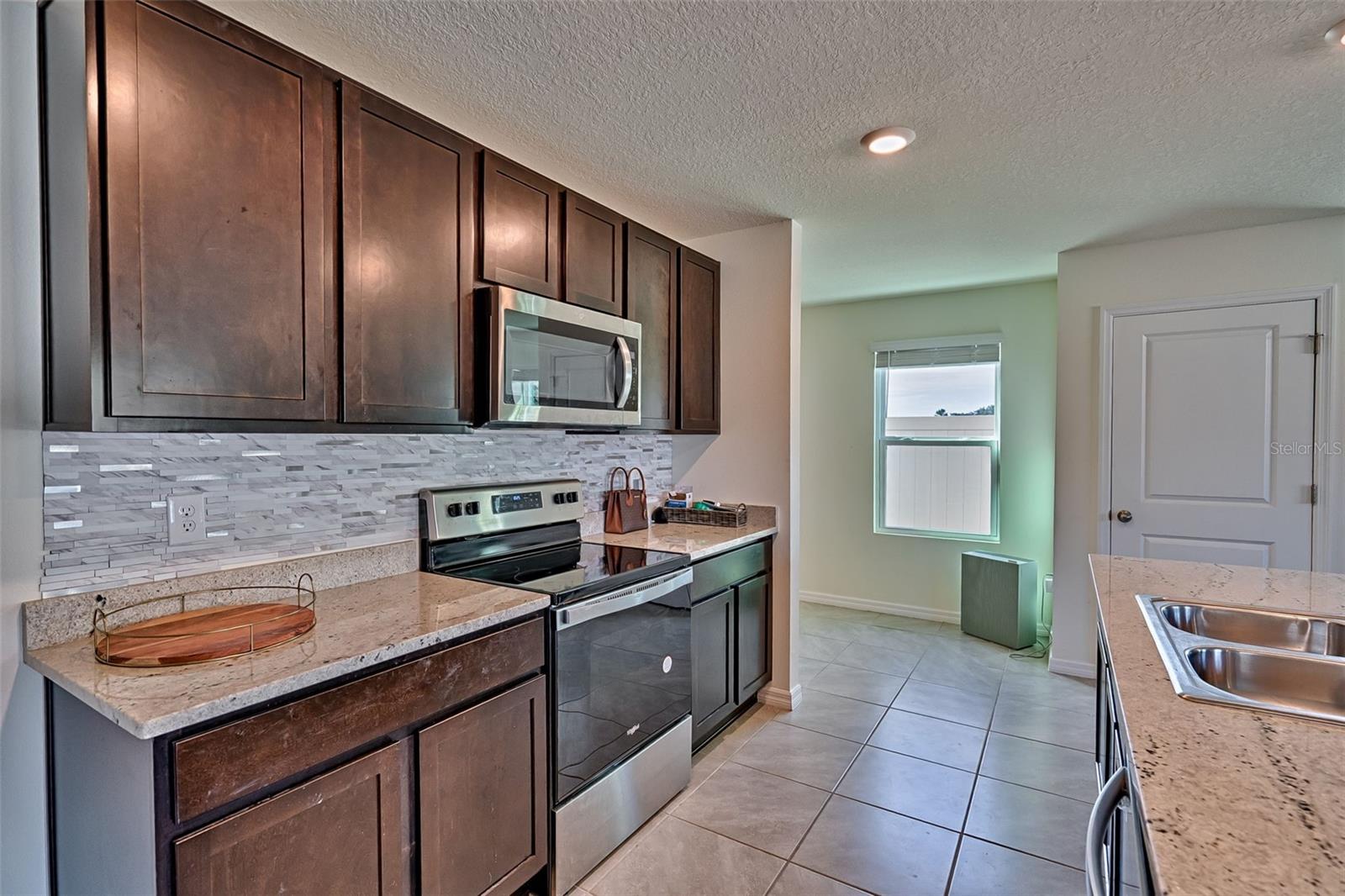 AVALON WOODS PH 3 PB 39 PG 14 - Residential Lease
