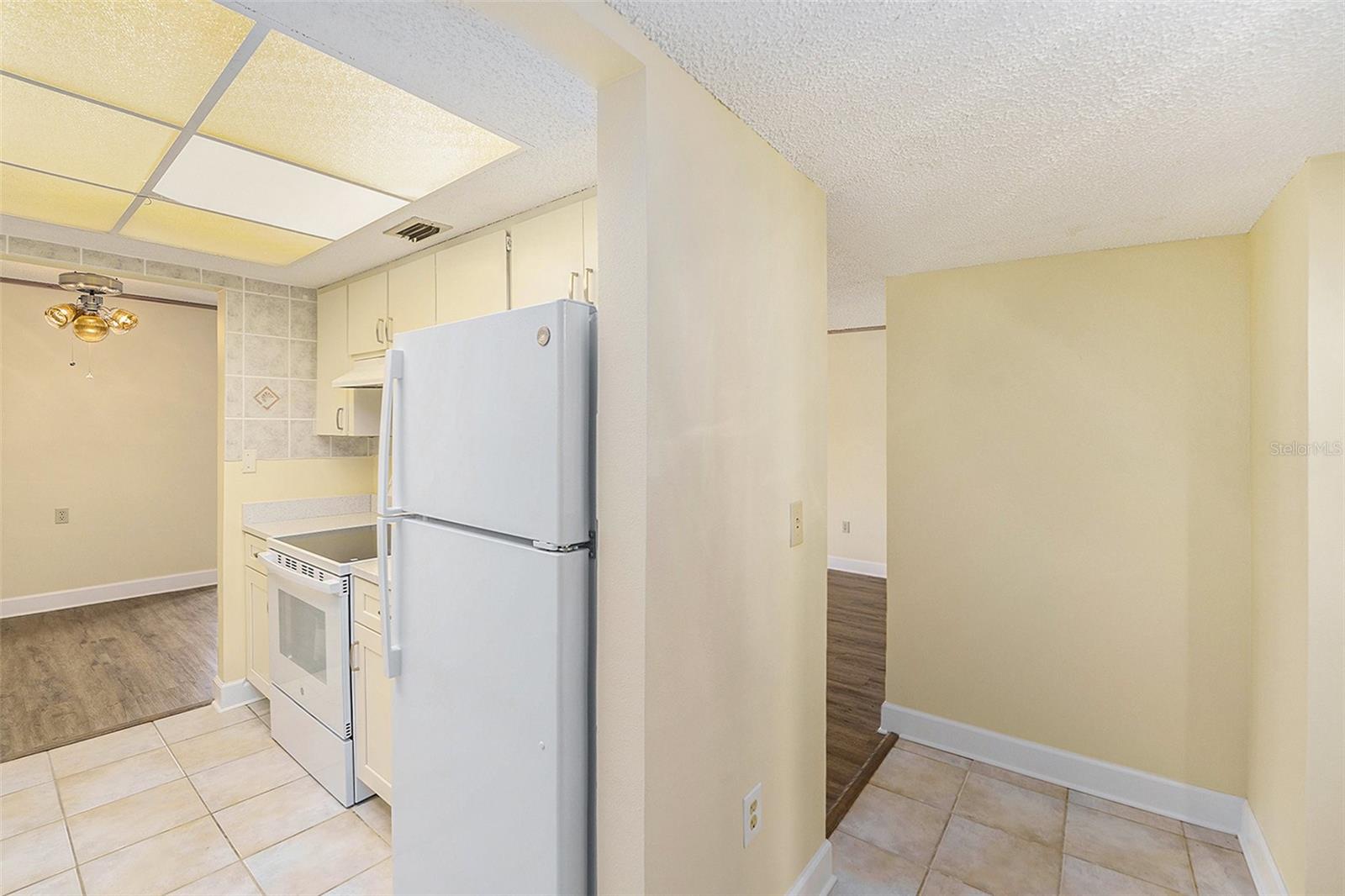 PEPPERTREE LAKE CONDO - Residential