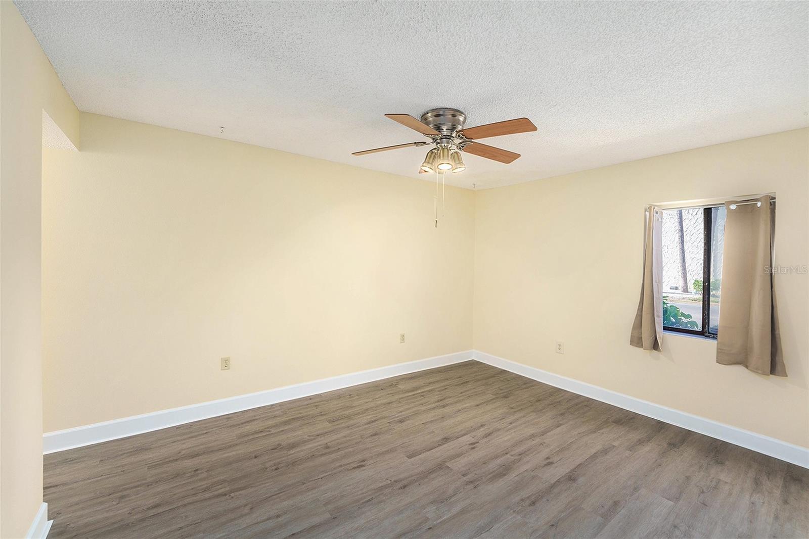 PEPPERTREE LAKE CONDO - Residential