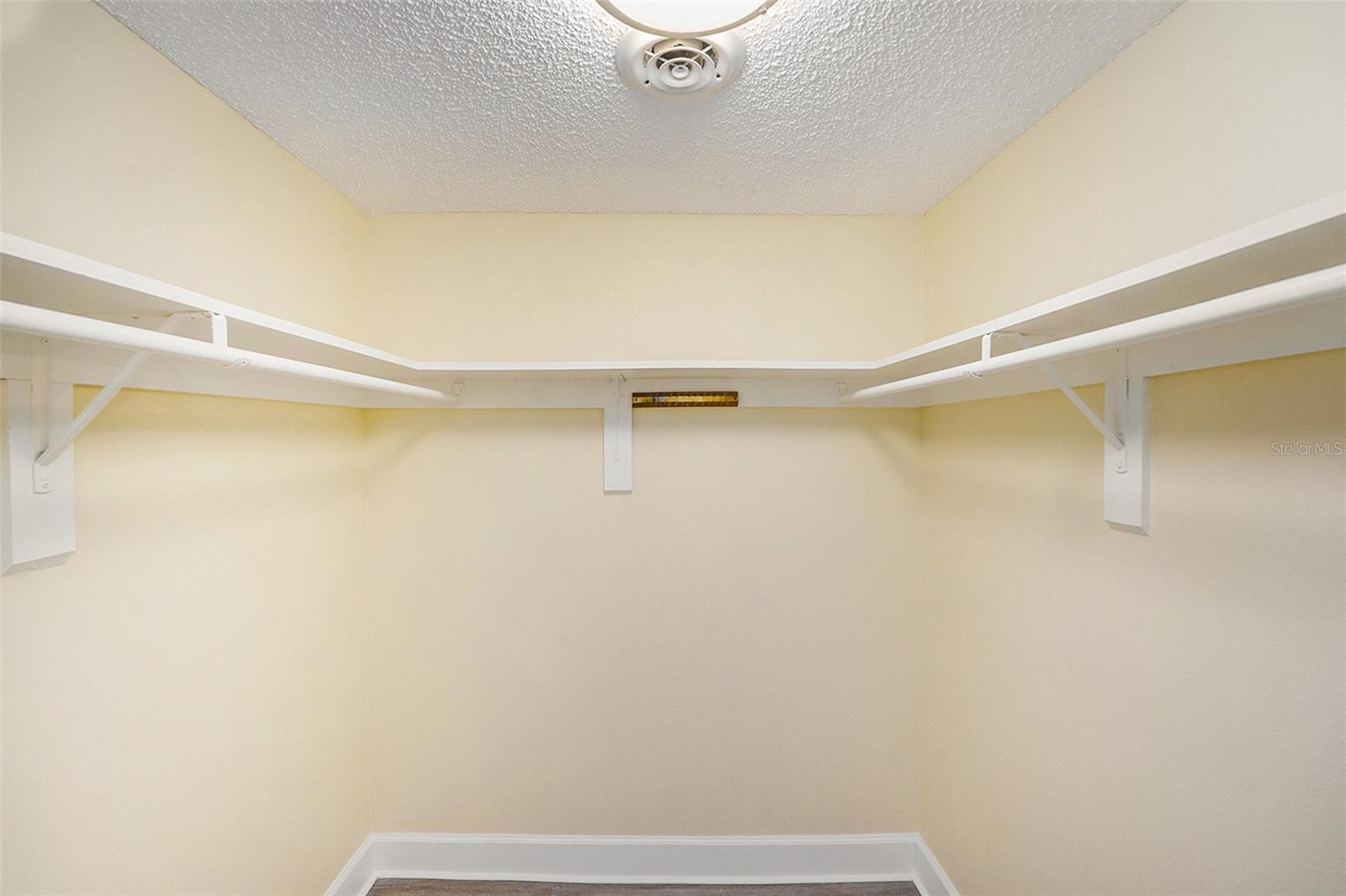 PEPPERTREE LAKE CONDO - Residential