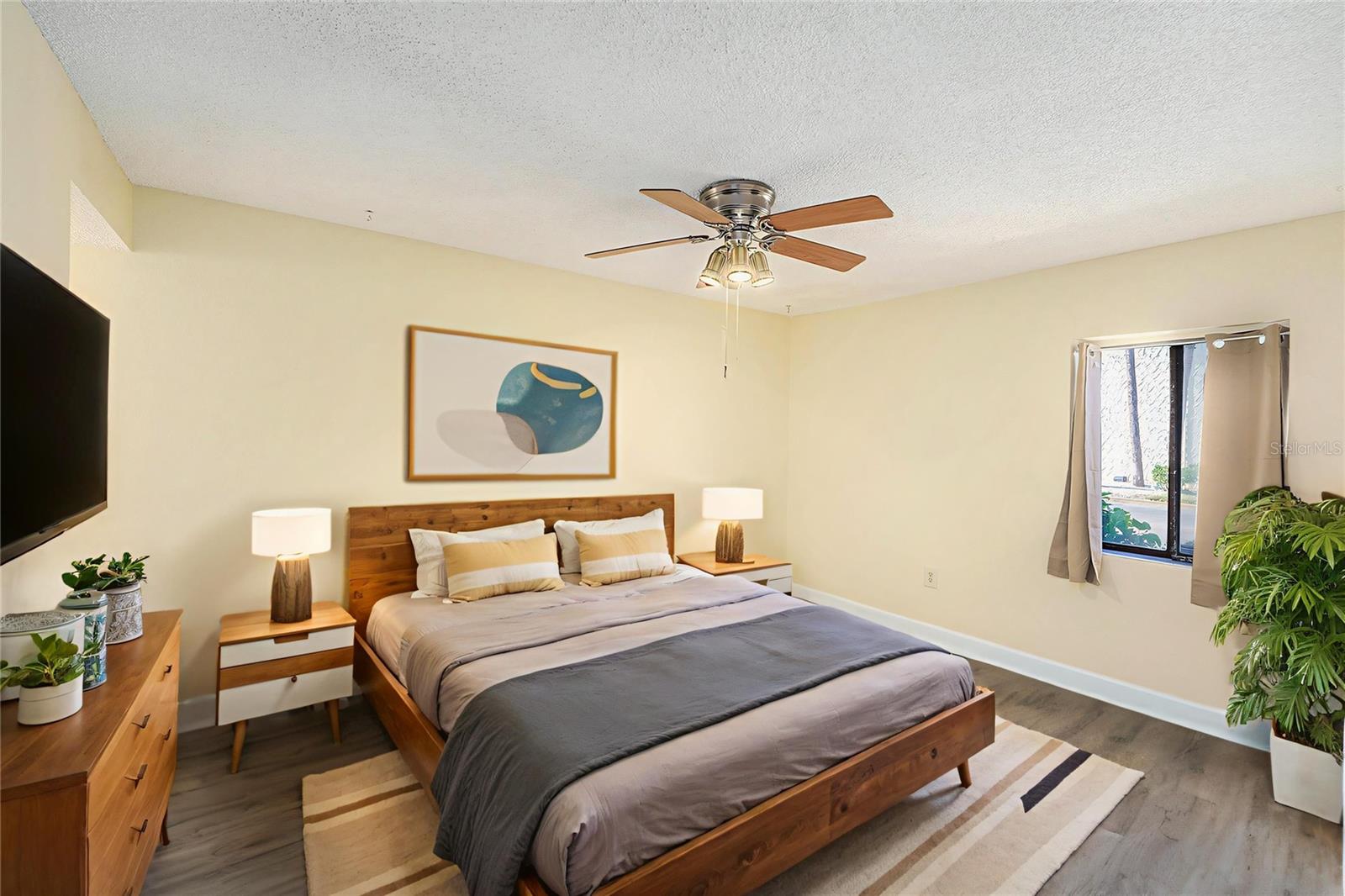 PEPPERTREE LAKE CONDO - Residential