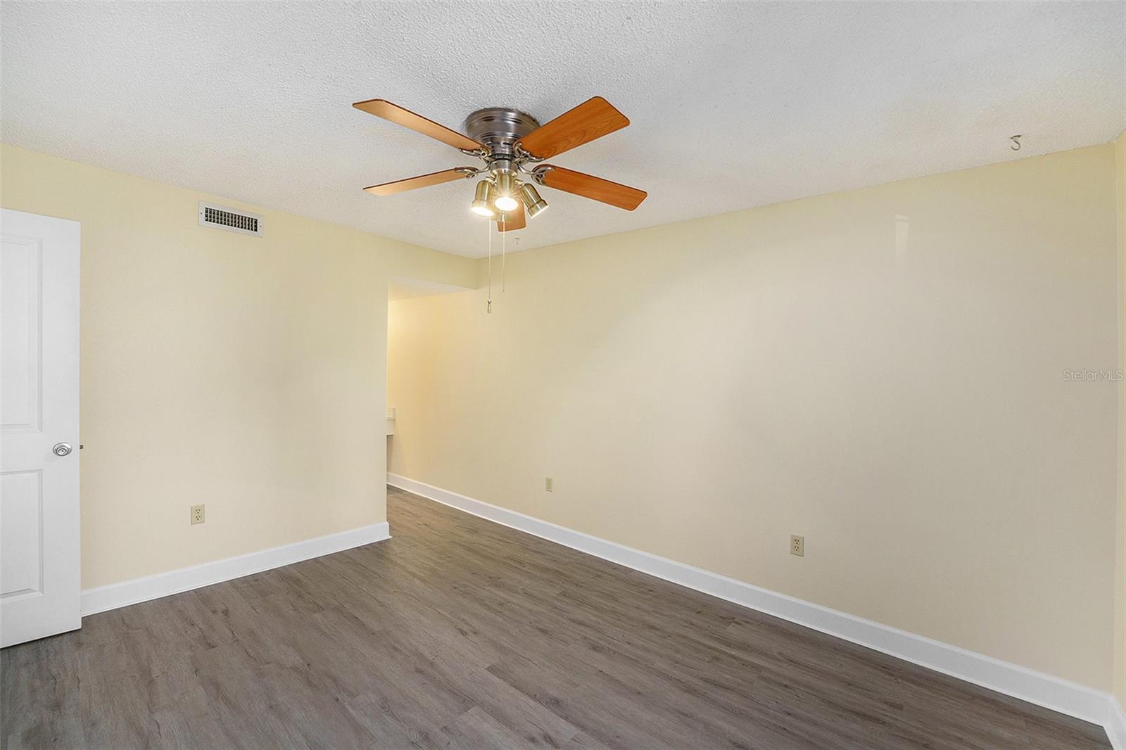 PEPPERTREE LAKE CONDO - Residential