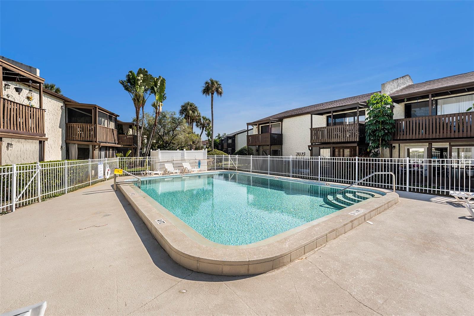 PEPPERTREE LAKE CONDO - Residential