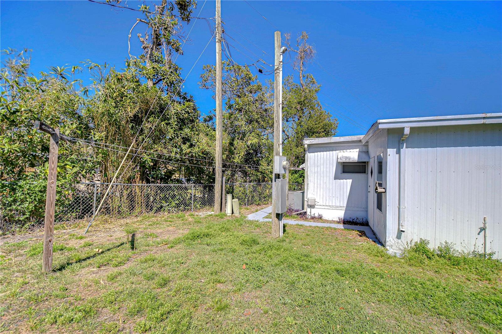 TOPICAL MOBILE PARK - Residential